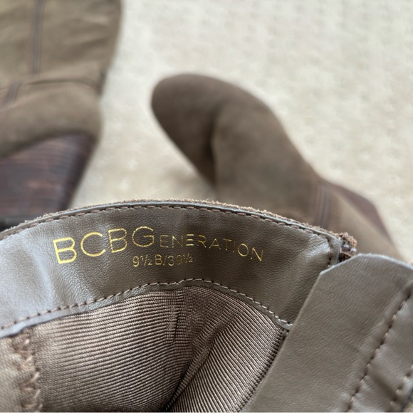 BCBGeneration wedge boots Size 9 1/2 - Picture 5 of 5